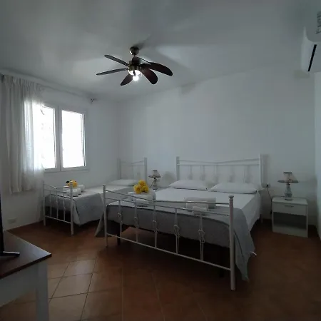 Con 3 Con Bagno Interno, Cucina Sea & Sun 3 * Triscina